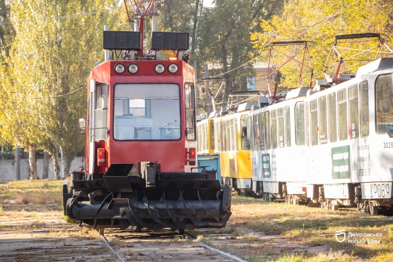 У Дніпрі КП «Дніпровський електротранспорт» завершило підготовку до зими 23.10.2025