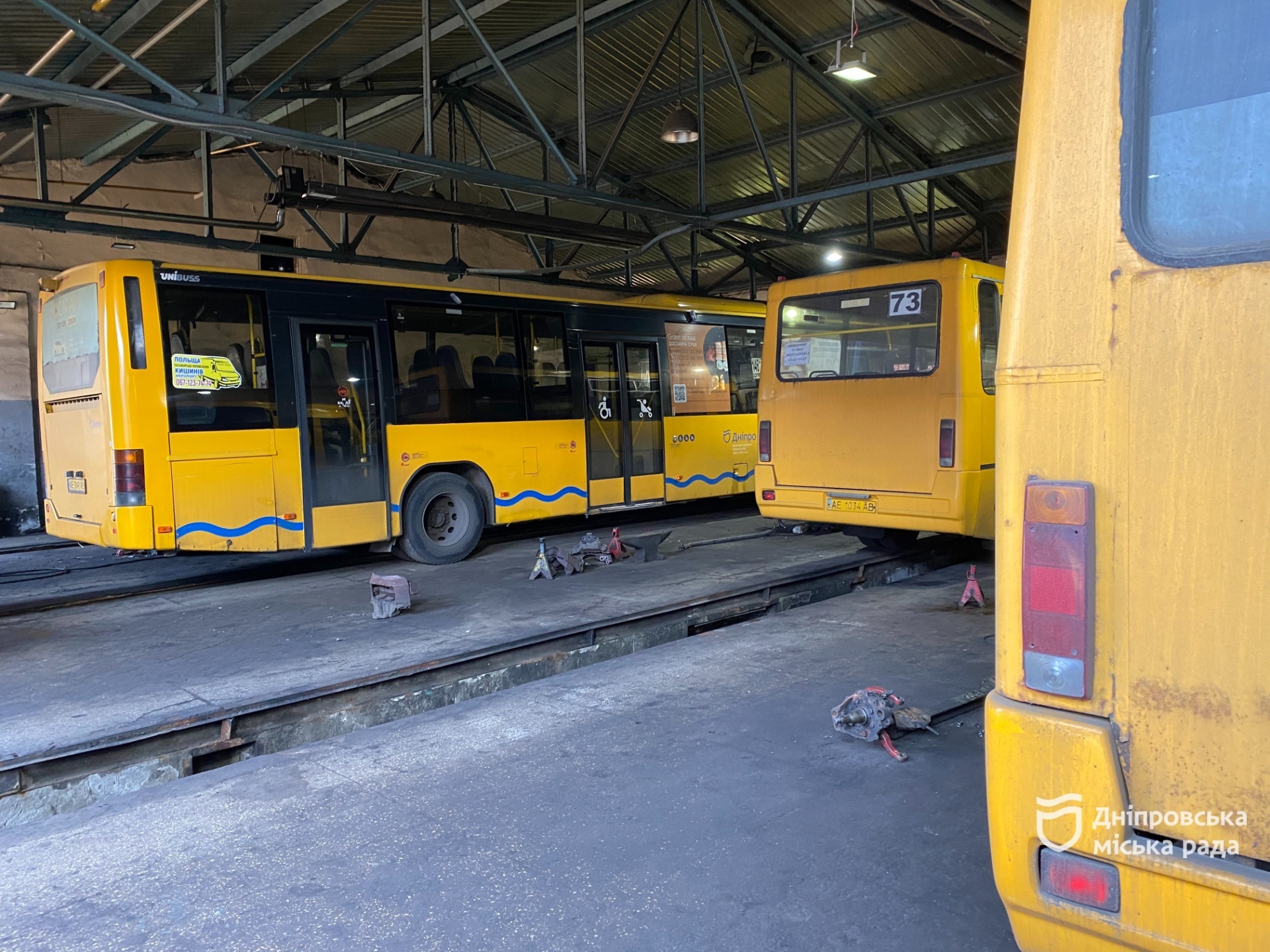 Приватні перевізники у Дніпрі скаржаться на брак коштів та працівників 23.10.2025