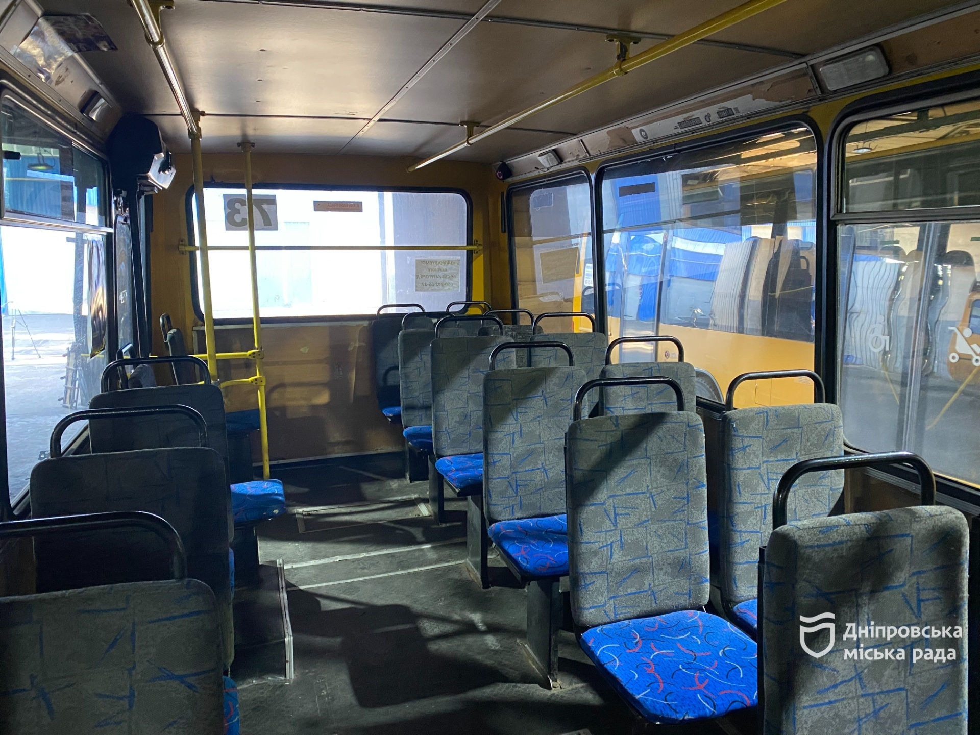 Приватні перевізники у Дніпрі скаржаться на брак коштів та працівників 23.10.2025