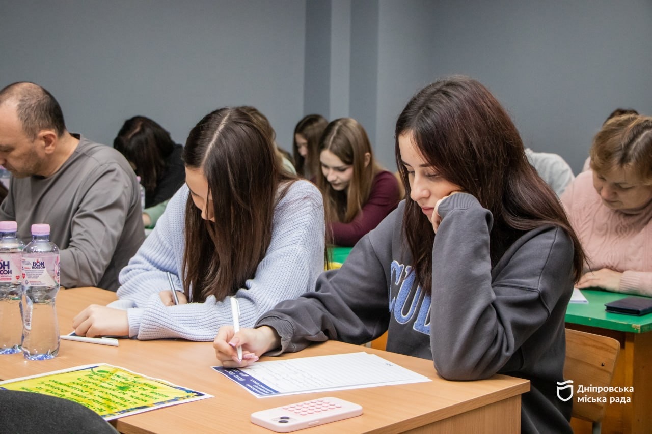 «Для мене участь у радіодиктанті національної єдності — прояв любові до своєї держави», — дніпрянка