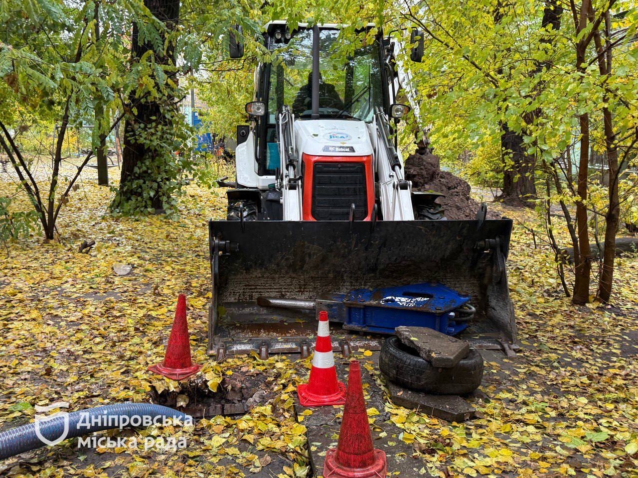 У Дніпрі забезпечують безперебійне водопостачання навіть під час знеструмлень - 27.10.2025