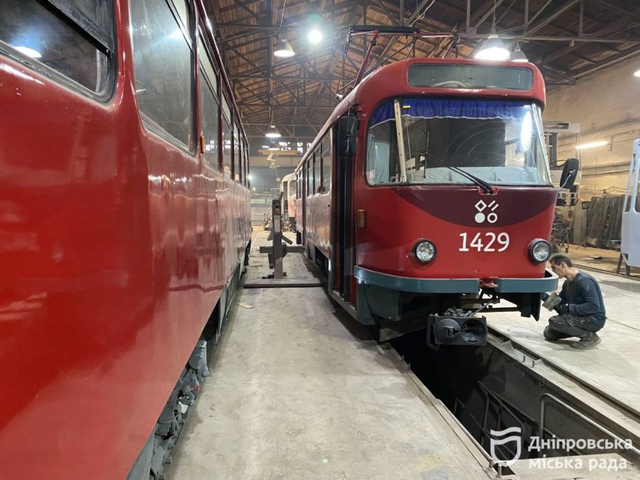 У Дніпрі оновлюють електротранспорт: трамваї і тролейбуси 28.10.202