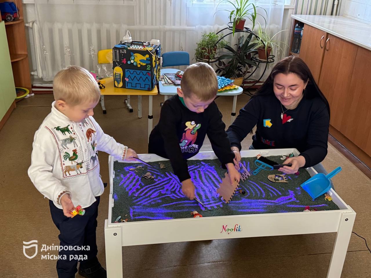 Логопеди та психологи у Дніпрі безкоштовно допомагають сім’ям у складних життєвих обставинах