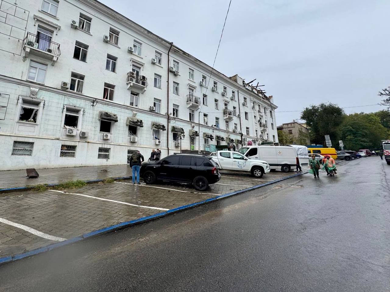Ліквідація наслідків ворожої атаки у Дніпрі 1.10.2025