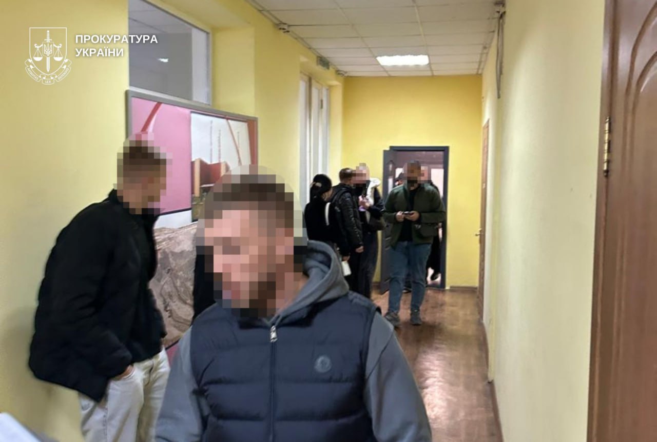 На Дніпропетровщині закрили 4 шахрайські кол-центри 2025