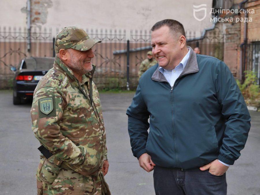 Борис Філатов погасив марку «Українська добровольча армія. Покликані перемагати» 15.10.2025