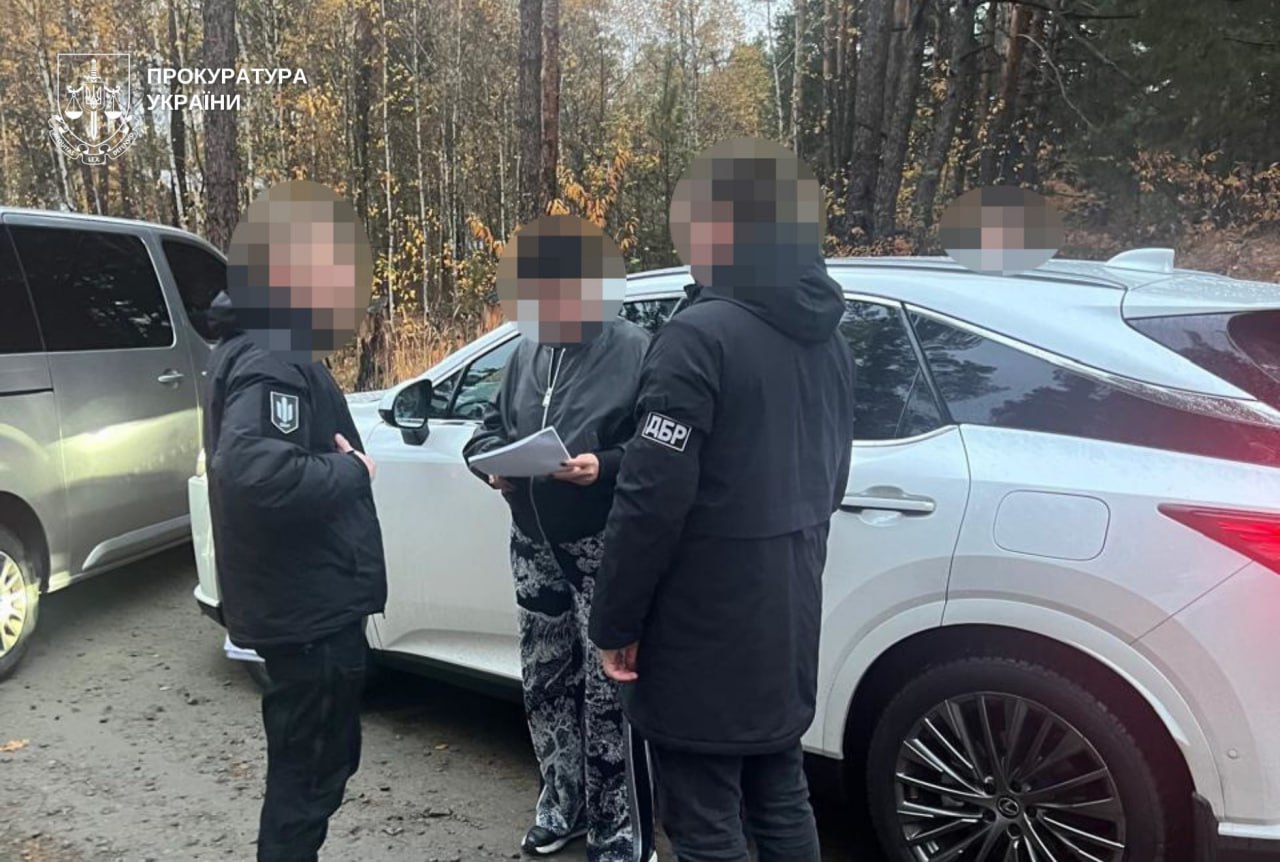 Колишня податківка організувала схему ухилення від ПДВ на 56 млн грн 21.10.2025