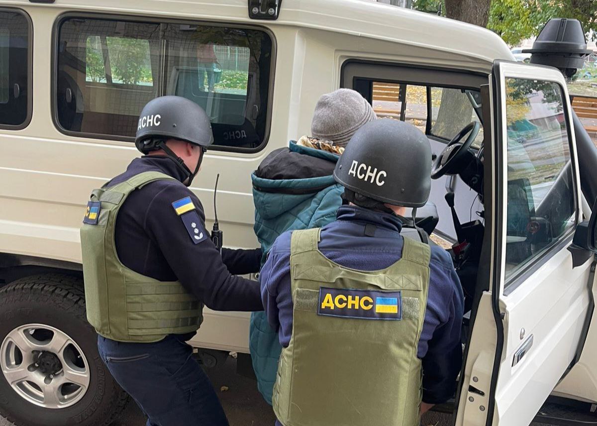 Постраждала літня жінка: наслідки обстрілів Нікопольщини 21.10.2025