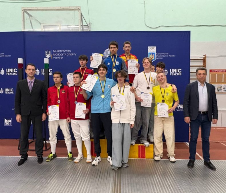 Фехтувальники з Дніпра вибороли «бронзу» на чемпіонаті України серед кадетів - 28.10.2025
