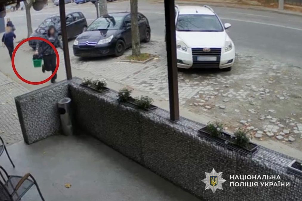 У Дніпрі затримали 22-річного чоловіка, який пограбував магазин 30.10.2025