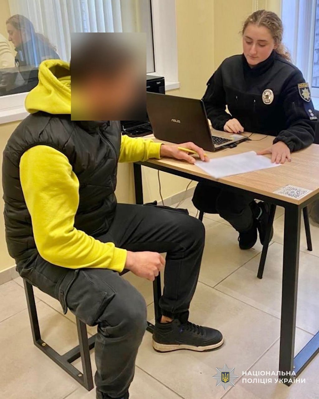 У Дніпрі затримали 22-річного чоловіка, який пограбував магазин 30.10.2025