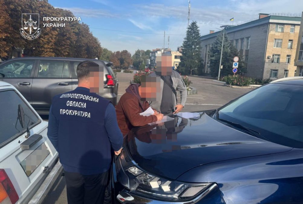 На Дніпропетровщині незаконно вирубали дерева у природоохоронній зоні 31.10.2025