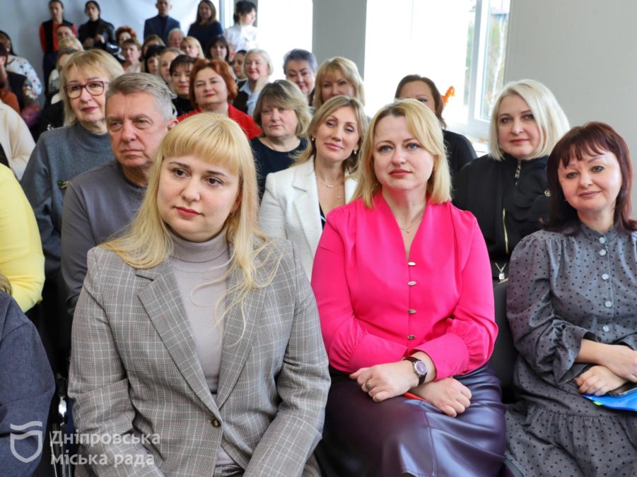 Борис Філатов привітав співробітників соцсфери Дніпра 31.10.2025