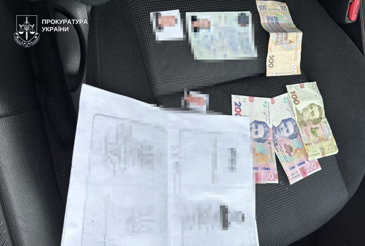 На Дніпропетровщині викрили схему хабарів за складання водійських іспитів - 07.10.2025