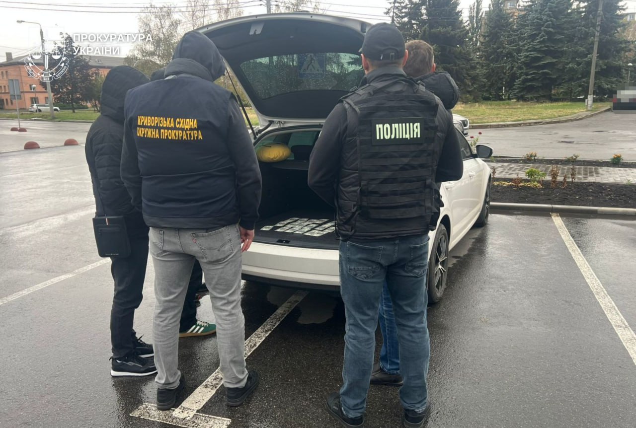 На Дніпропетровщині викрили схему хабарів за складання водійських іспитів - 07.10.2025