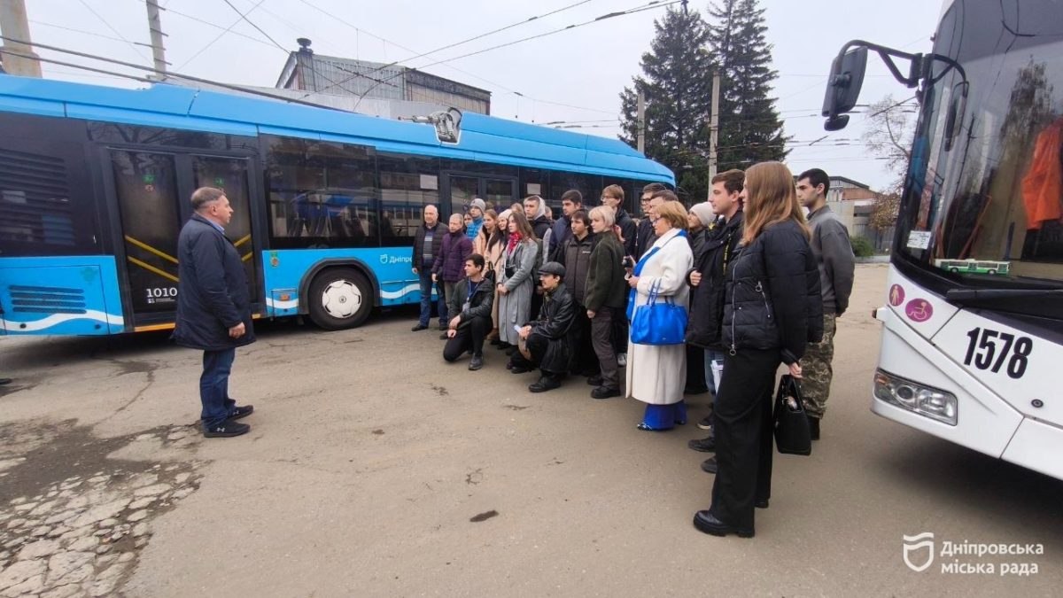 тролейбусний рух у Дніпрі відзначив 78-й день народження-07.11.2025
