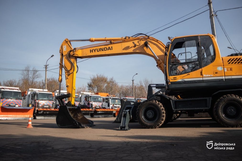 У вересні міськвиконком затвердив перелік з 563 об'єктів для зимового прибирання — вони охоплюють - 5.11.2025