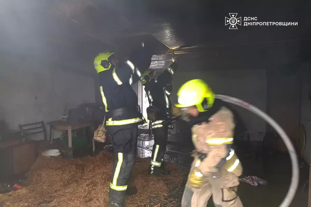 Дніпровський район: внаслідок займання в гаражі постраждав чоловік - 12.11.2025