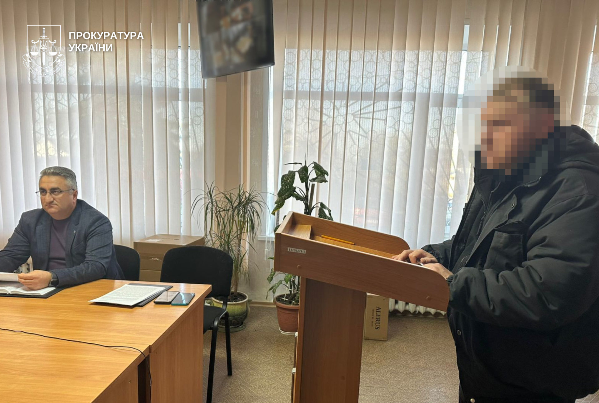 29 жовтня 2025 року керівником Синельниківської окружної прокуратури чоловіку повідомлено про підозру за фактами вчинення розпусних дій щодо дівчини яка не досягла 16 річного віку 11 11 2025