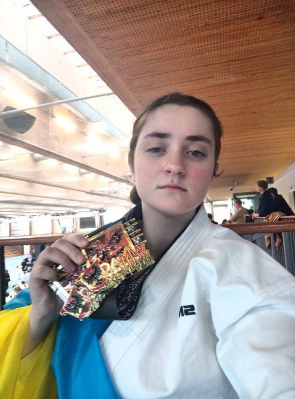 Дніпровські школярки стали чемпіонками світу з козацького двобою-25.11.2025