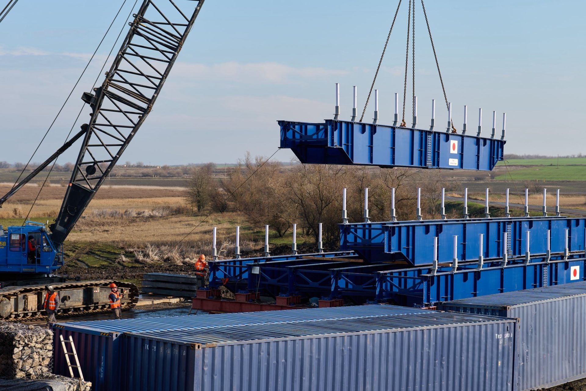 На Дніпропетровщині монтують японський модульний міст - 27.11.2025