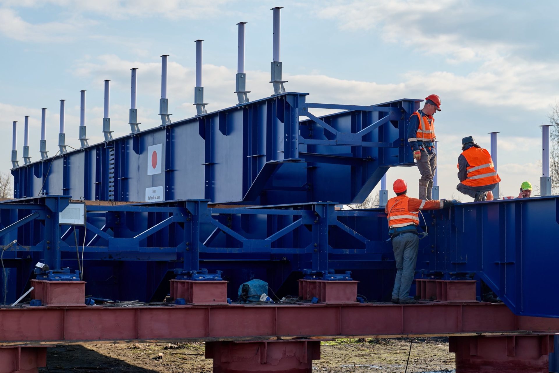 На Дніпропетровщині монтують японський модульний міст - 27.11.2025