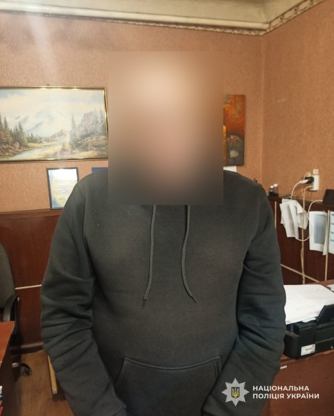 Правоохоронці викрили 42-річного місцевого мешканця, який займався незаконним збутом психотропної речовини – метамфетаміну.
11.11.2025