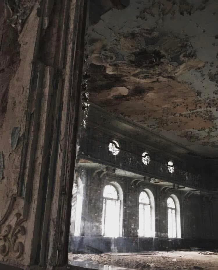 Через бездіяльність мінкульту продовжується руйнація памʼятки архітектури національного значення — колишньої будівлі «Англійського клубу» в Дніпрі