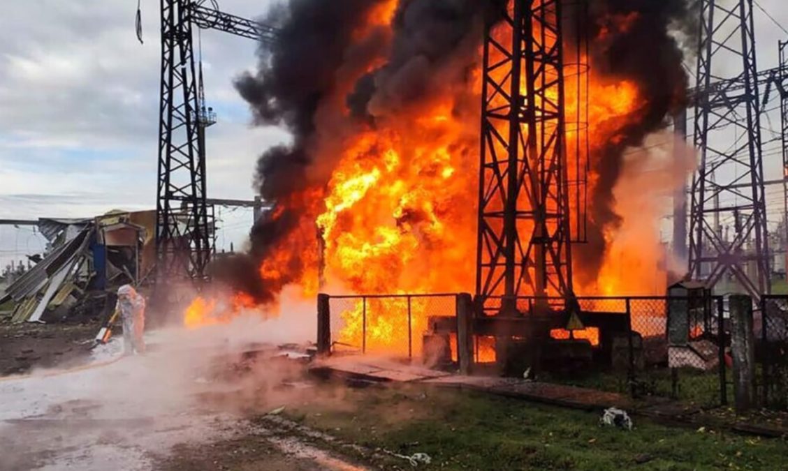 Відключення світла будуть тривалими: Наслідки масованої атаки на енергетику 10.11.2025