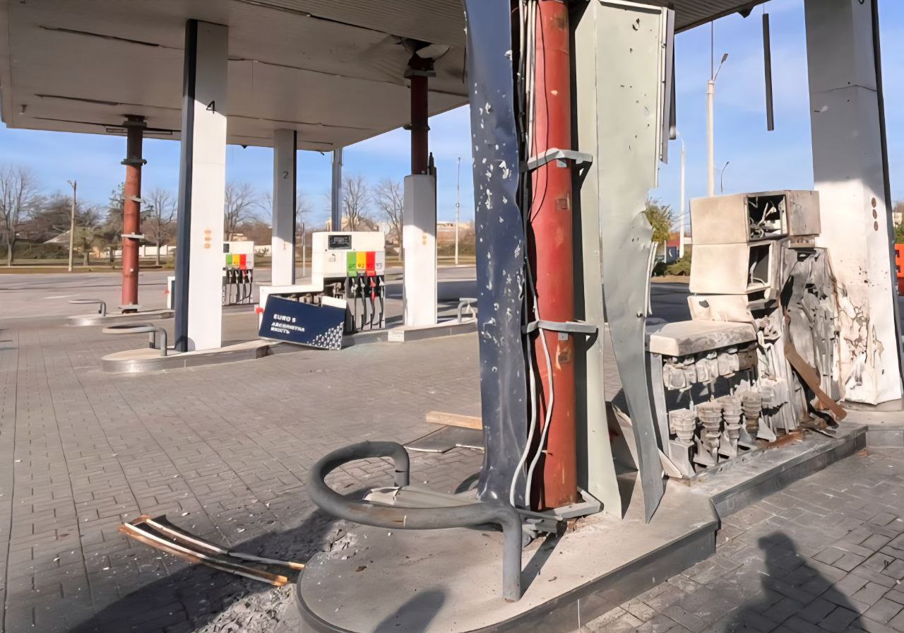 Ворог обстріляв громади Дніпропетровщини: один загиблий і п’ятеро поранених — 15.11.2025