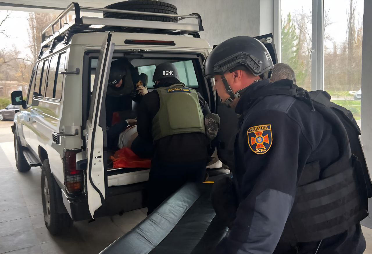 Ворог ударив по Нікополю — двоє загиблих та постраждалі — 17.11.2025 Ворог ударив по Нікополю — двоє загиблих та постраждалі — 17.11.2025