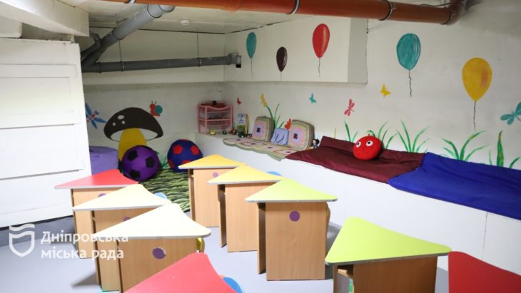 У дитсадках Дніпра продовжують облаштовувати укриття