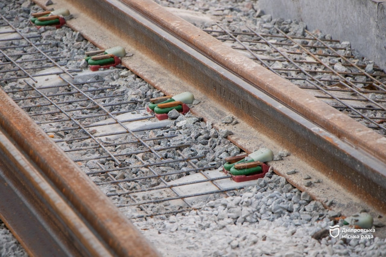 У Дніпрі завершують фінальний етап реконструкції трамвайної колії в межах флагманського проєкту «Рух без бар’єрів» 3.11.2025