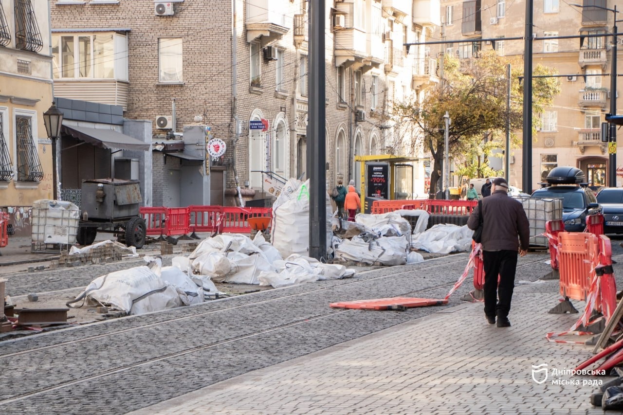 У Дніпрі завершують фінальний етап реконструкції трамвайної колії в межах флагманського проєкту «Рух без бар’єрів» 3.11.2025