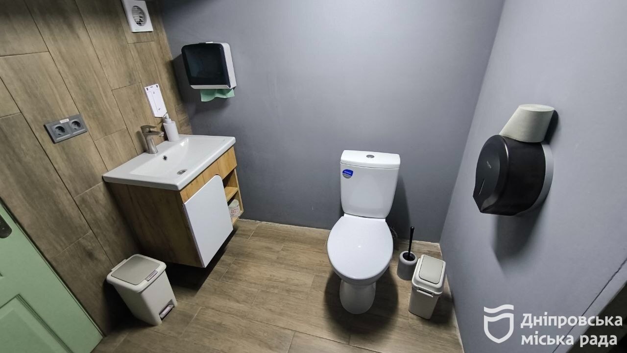 У Дніпрі пункти незламності працюють у школах і позашкільних закладах 3.11.2025