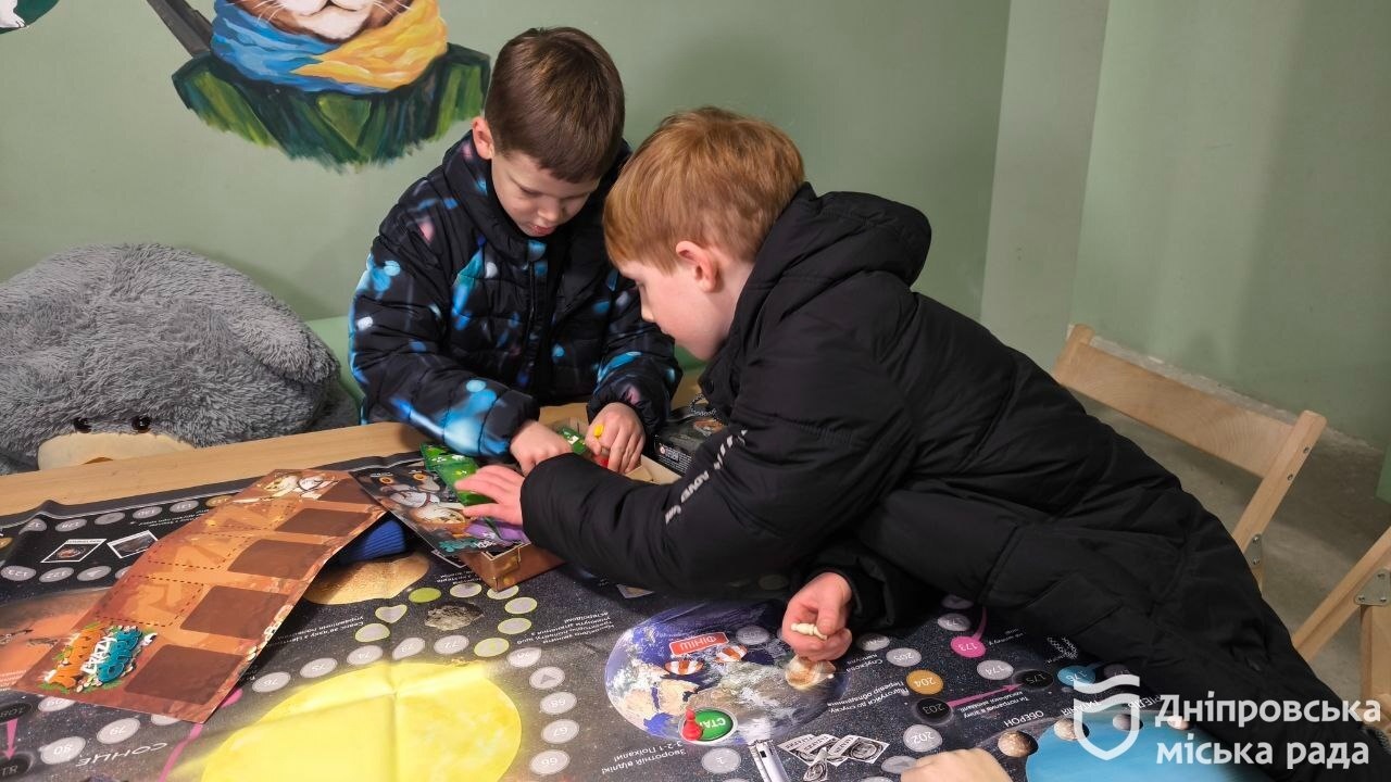 У Дніпрі пункти незламності працюють у школах і позашкільних закладах 3.11.2025