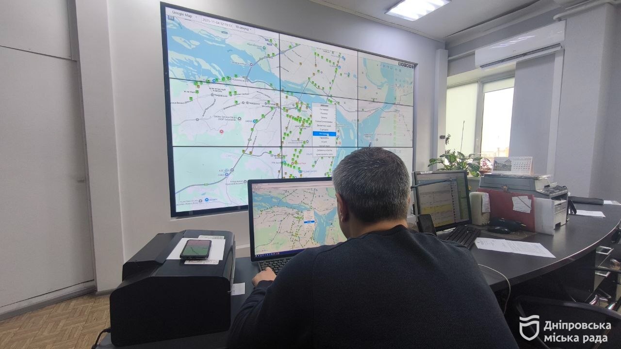 У Дніпрі понад 50 % світлофорів обладнані акумуляторами для безперебійної роботи під час відключень електроенергії 4.11.2025