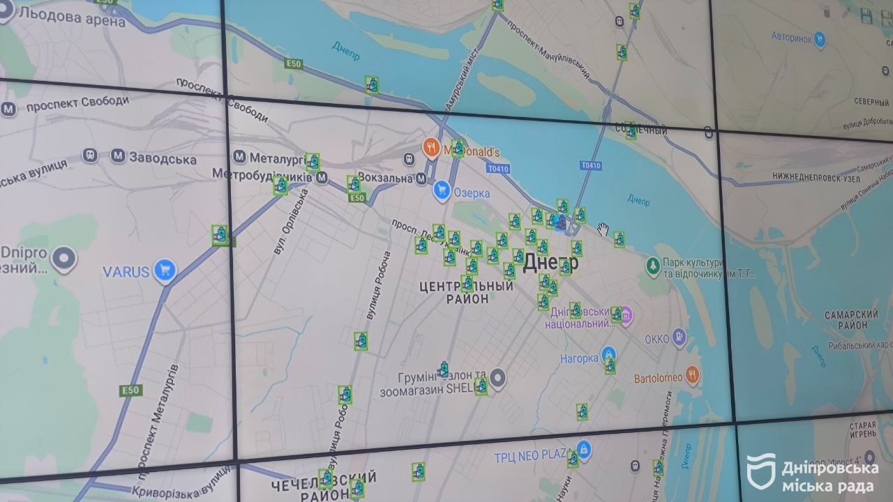 У Дніпрі понад 50 % світлофорів обладнані акумуляторами для безперебійної роботи під час відключень електроенергії 4.11.2025