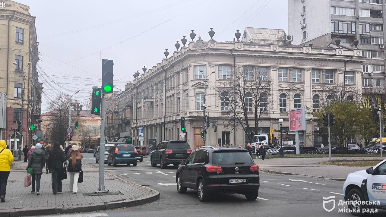 У Дніпрі понад 50 % світлофорів обладнані акумуляторами для безперебійної роботи під час відключень електроенергії 4.11.2025