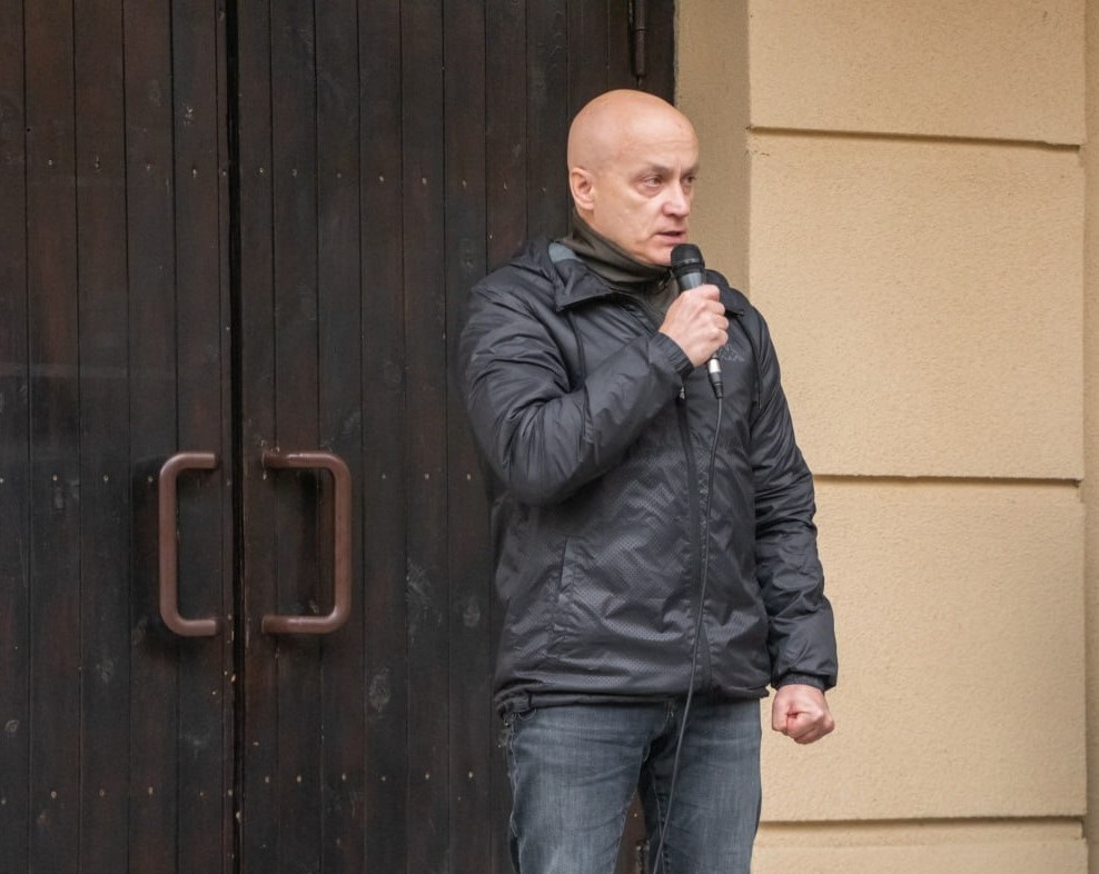 У Дніпровській гімназії № 76 відкрили меморіальну дошку випускнику Андрію Рибіцькому - 6.11.2025