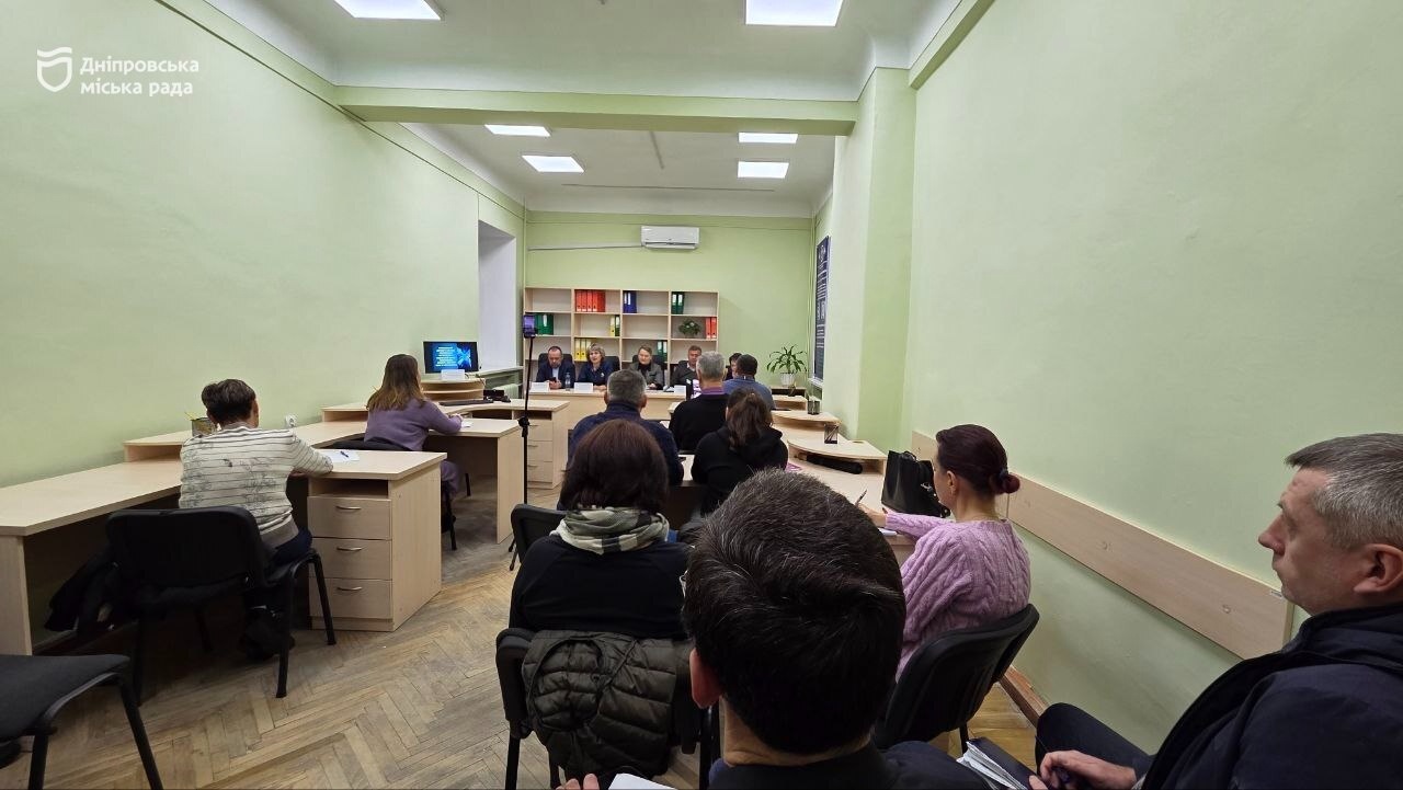 У Дніпрі роботодавці та профспілки об’єднують зусилля для актуалізації колективних договорів в умовах дефіциту кадрів - 6.11.2025