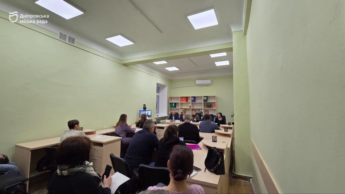 У Дніпрі роботодавці та профспілки об’єднують зусилля для актуалізації колективних договорів в умовах дефіциту кадрів - 6.11.2025