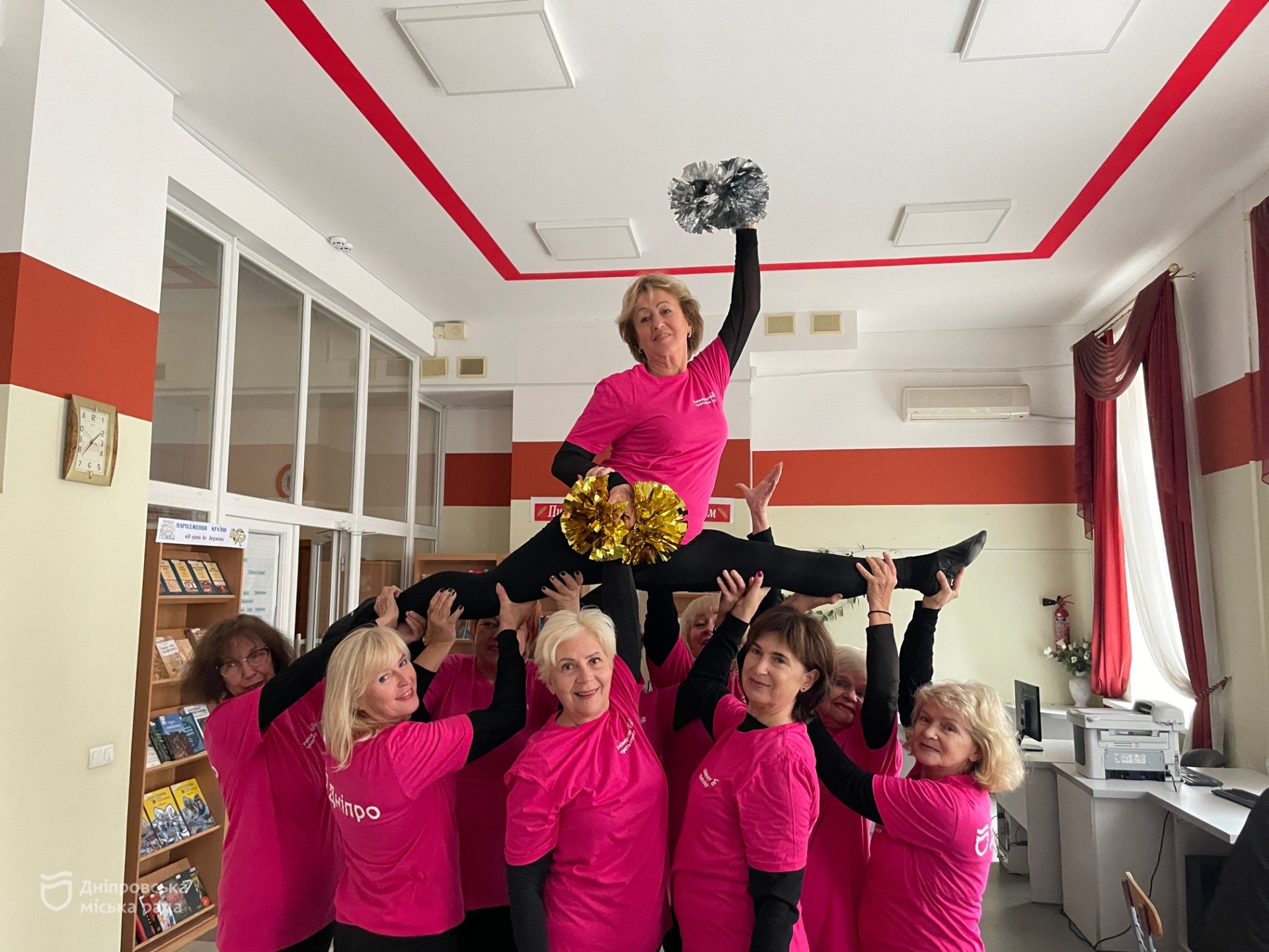 Слухачки Університету третього віку з Дніпра здобули перемогу на Чемпіонаті світу з чер-спорту та поділилися секретами довголіття - 7.11.2025