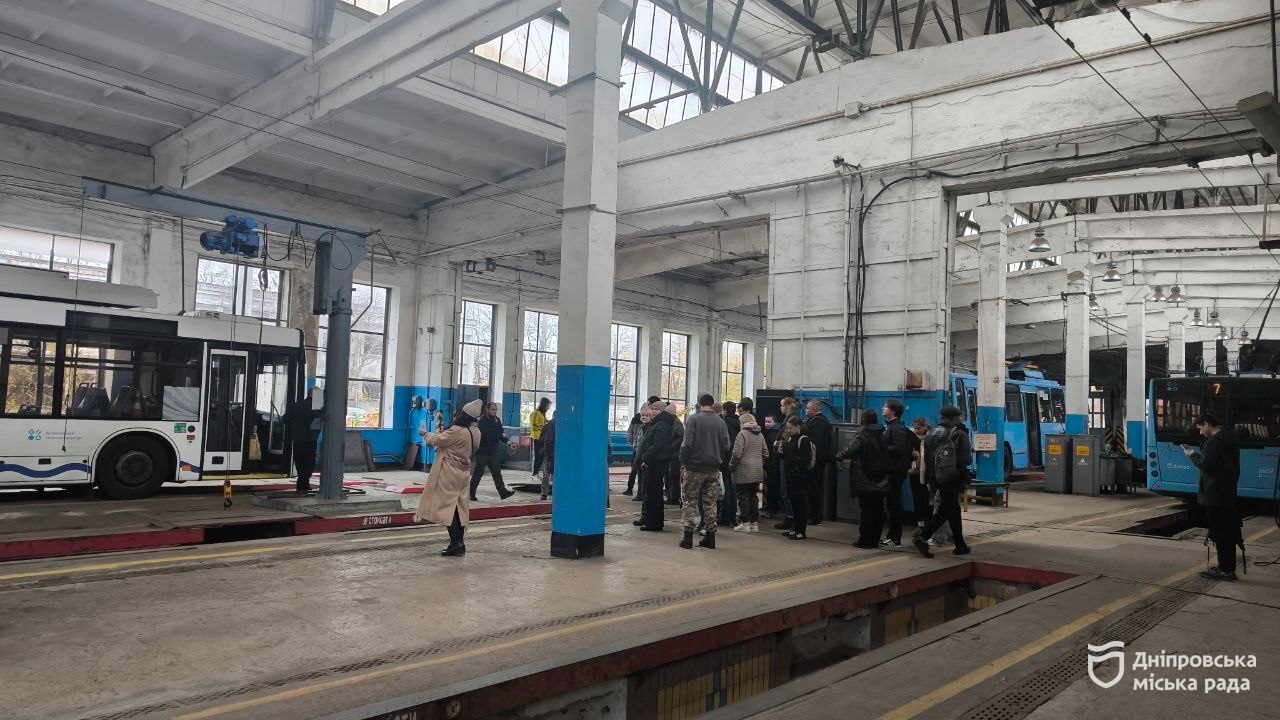 тролейбусний рух у Дніпрі відзначив 78-й день народження-07.11.2025