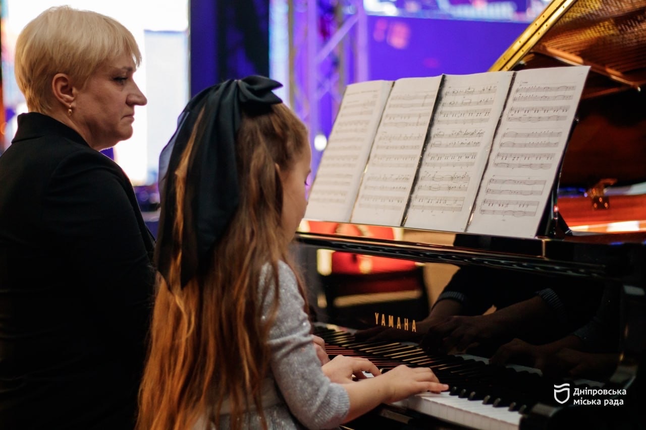 У Дніпрі пройшов фортепіанний марафон #PIANO_NON_STOP - 8.11.2025