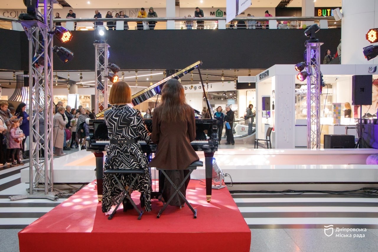 У Дніпрі пройшов фортепіанний марафон #PIANO_NON_STOP - 8.11.2025