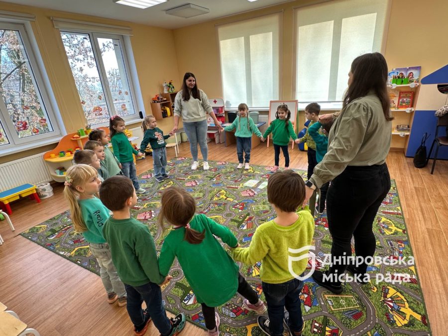 У дитсадках Дніпра проводять інтегровані заняття в межах проєкту «Розфарбуємо світ добром» - 14.11.2025
