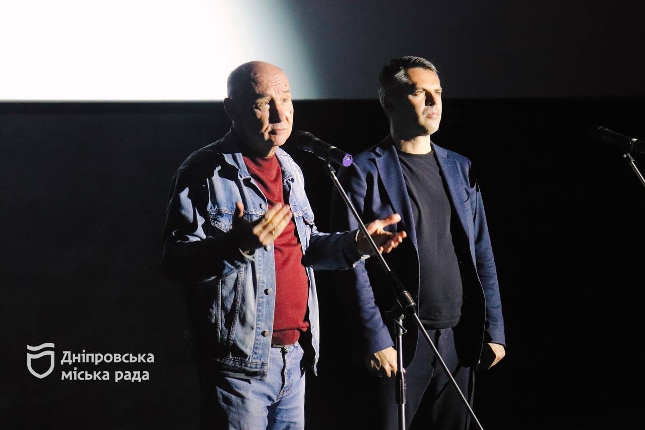 У Дніпрі стартував фестиваль патріотичного кіно «Наша земля» — з прем'єрами, зустрічами та театральними виставами