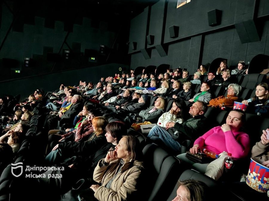 У Дніпрі стартував фестиваль патріотичного кіно «Наша земля» — з прем'єрами, зустрічами та театральними виставами