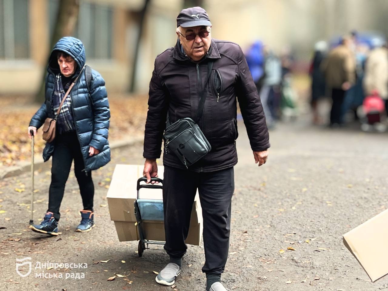 У Дніпрі переселенці безкоштовно отримують допомогу від міста. -21.11.2025